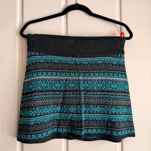Alpaca Imports Steamboat Black and Blue Patterned Skirt szSmall